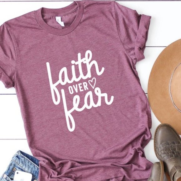 NWT Faith Over Fear Tee in Plum - Picture 1 of 1